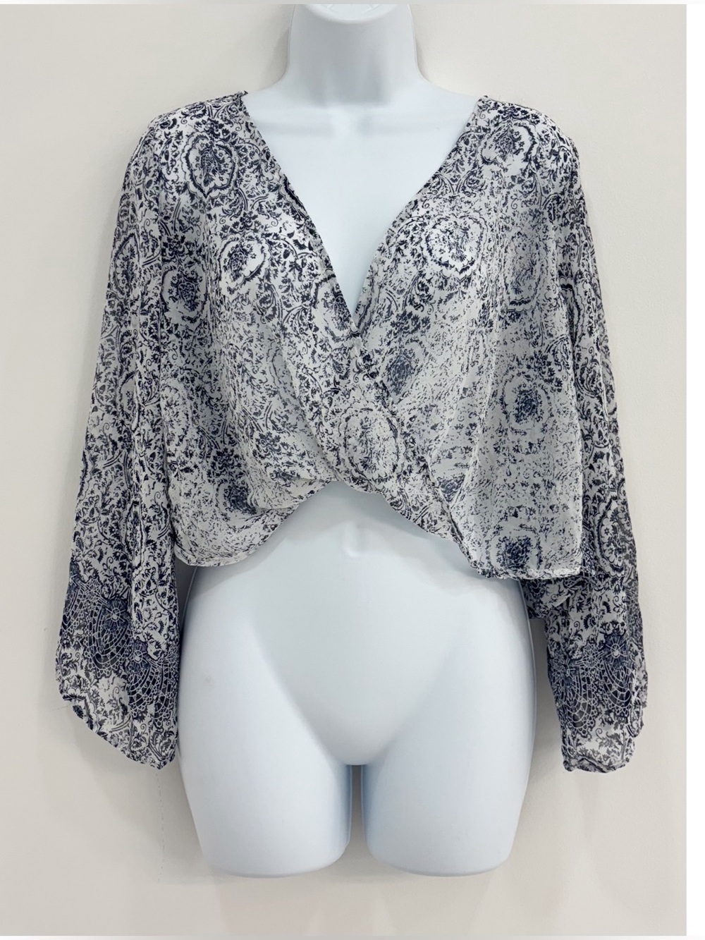 Dainty Hooligan Sheer Paisley Bell Sleeve Twist Front Crop Top Large